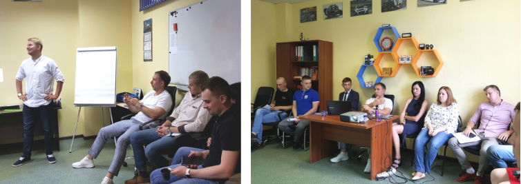 на собрании.jpg